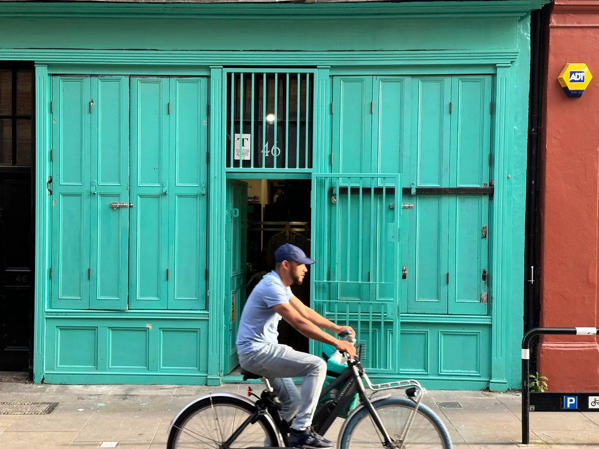 Eclectic Shop Space for Filming in Shoreditch, 60 sqm, photo shoot, pop-up rental in Greater London