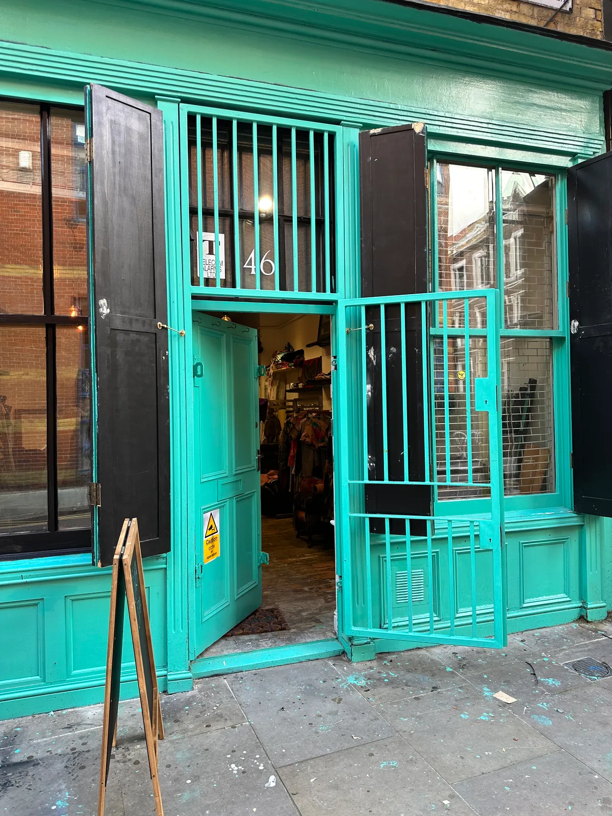 Eclectic Shop Space for Filming in Shoreditch, 60 sqm, photo shoot, pop-up rental in Greater London, additional interior view