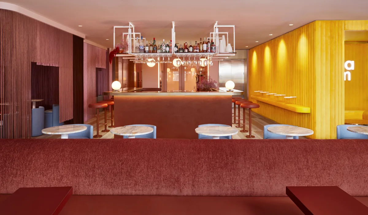 Elegant 2,500 sq ft Event Venue in Yorkville, 232 sqm, product launch, pop-up rental in Toronto