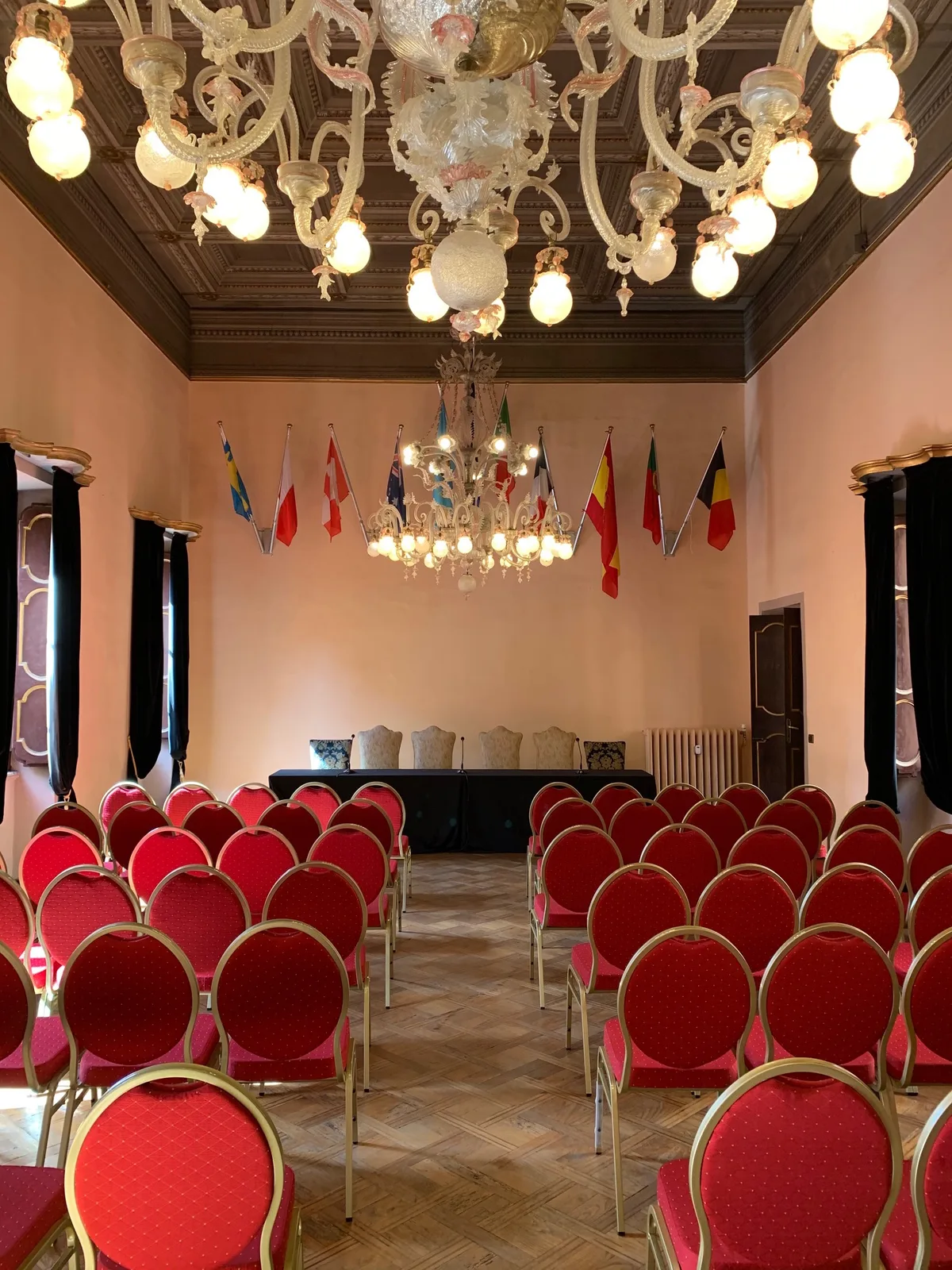 Elegant 400 Square Meter Conference Space, 400 sqm, corporate event, pop-up rental in Roma