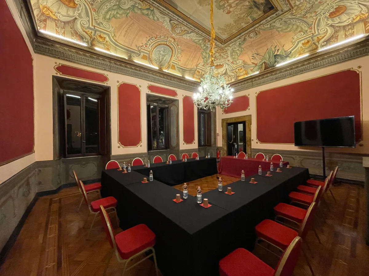 Elegant 400 Square Meter Conference Space, 400 sqm, corporate event, pop-up rental in Roma, interior view