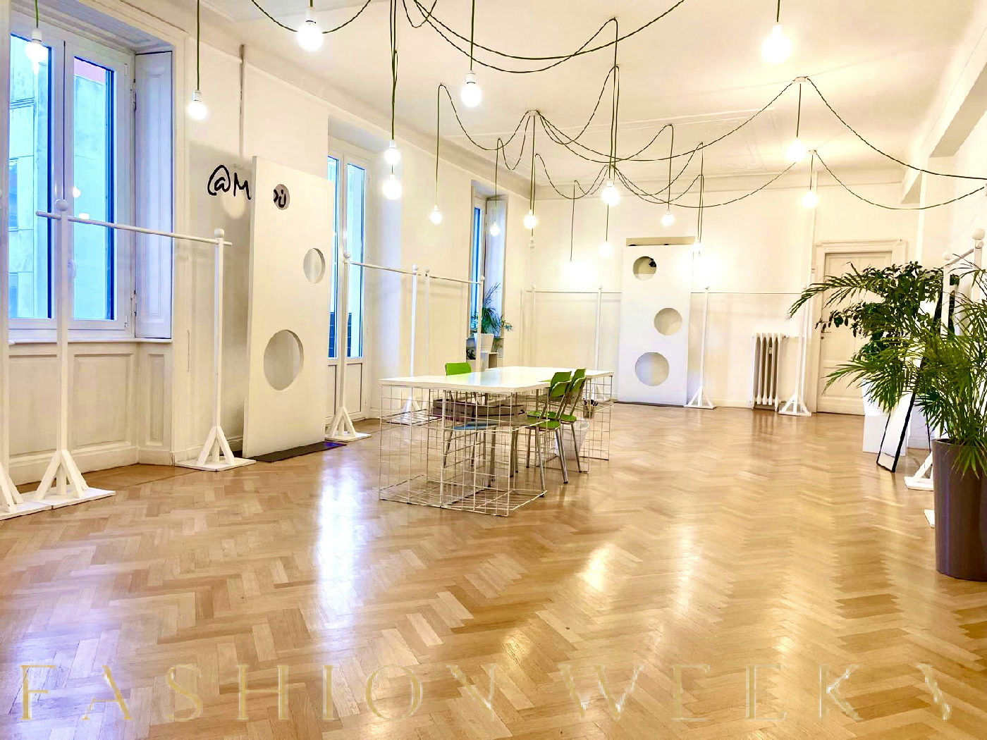 Elegant 60 m² Temporary Salon & Creative Space, pop up store in Milano