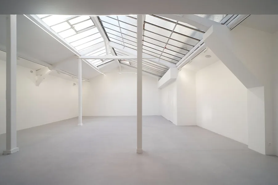 Elegant 640m2 Gallery for Events in Le Marais, 640 sqm, art exhibition, pop-up rental in Paris