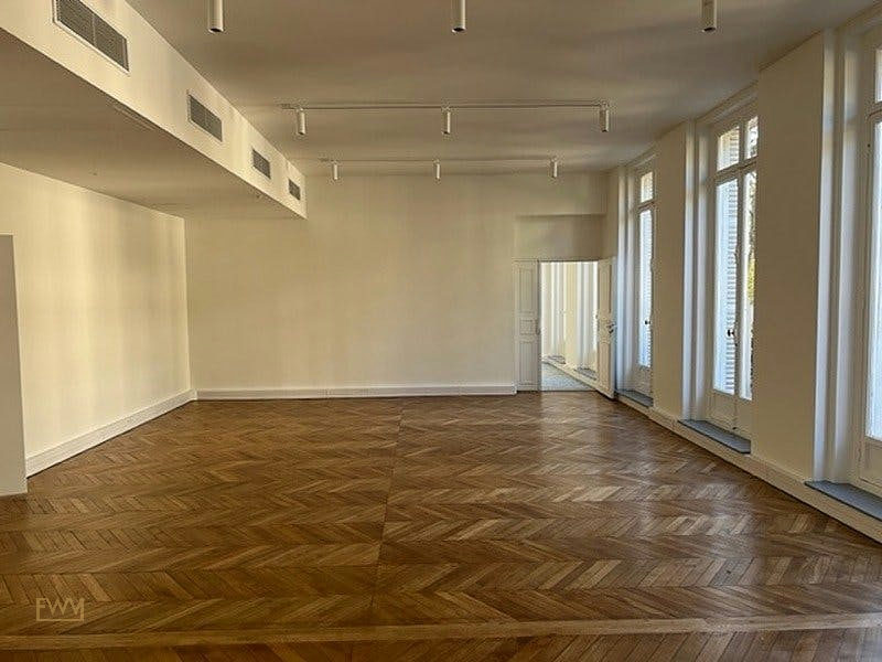 Elegant Apartment on Boulevard Haussmann, Paris 8th, 450 sqm, showroom presentation, pop-up rental