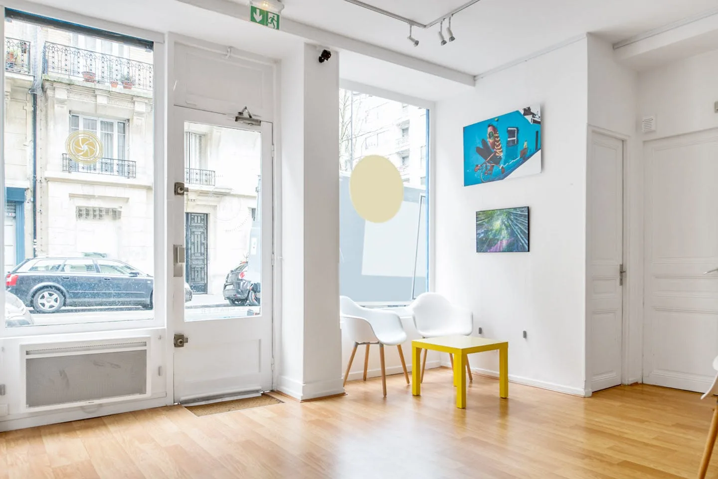 Elegant Art Gallery near Gambetta, Paris — 4