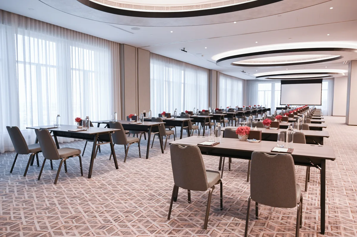 Elegant Ballroom Venue with Spectacular City Views, 420 sqm, corporate event, pop-up rental in دبي, second interior view