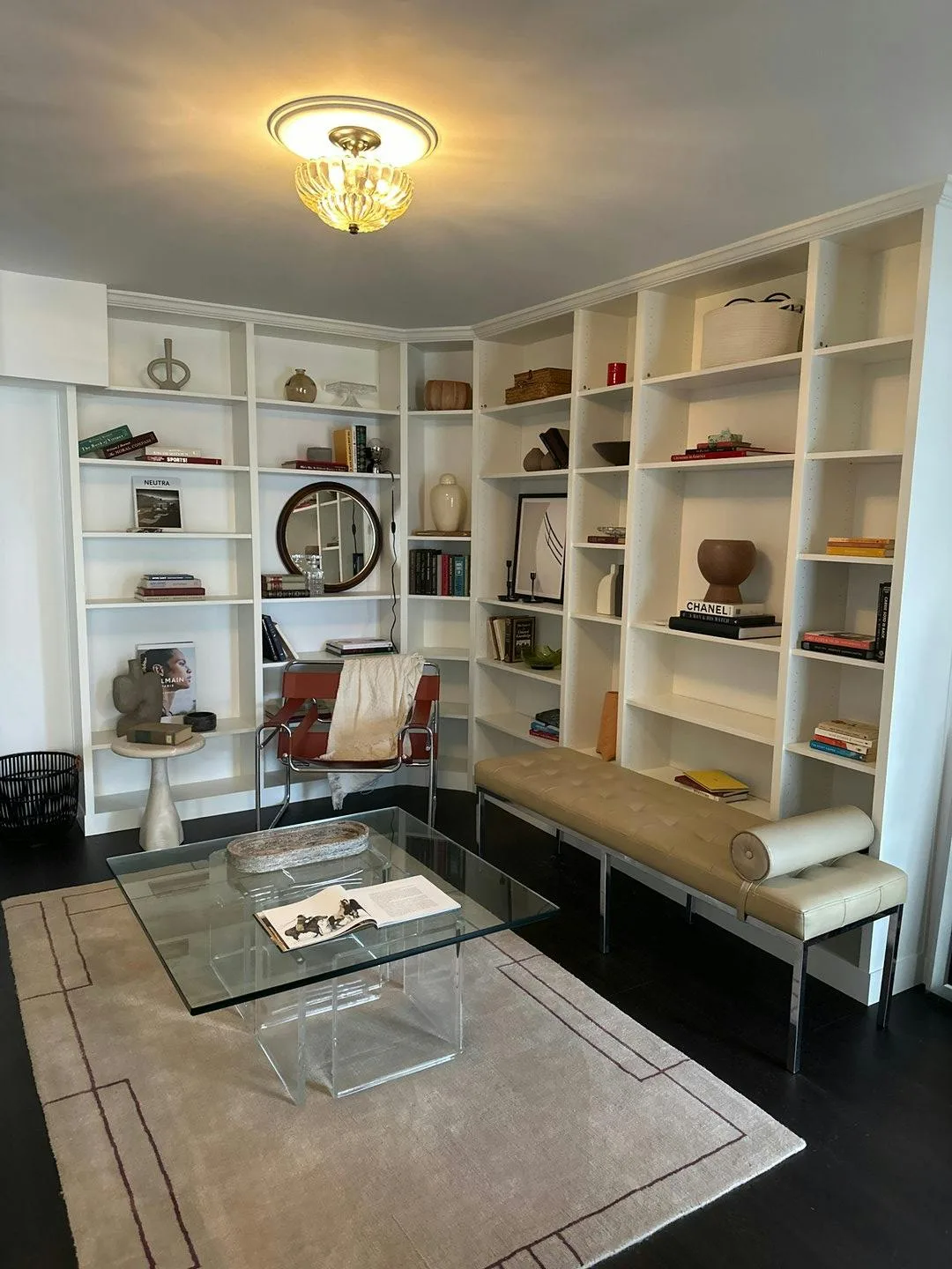 Elegant Boutique and Salon on Melrose Avenue — 2