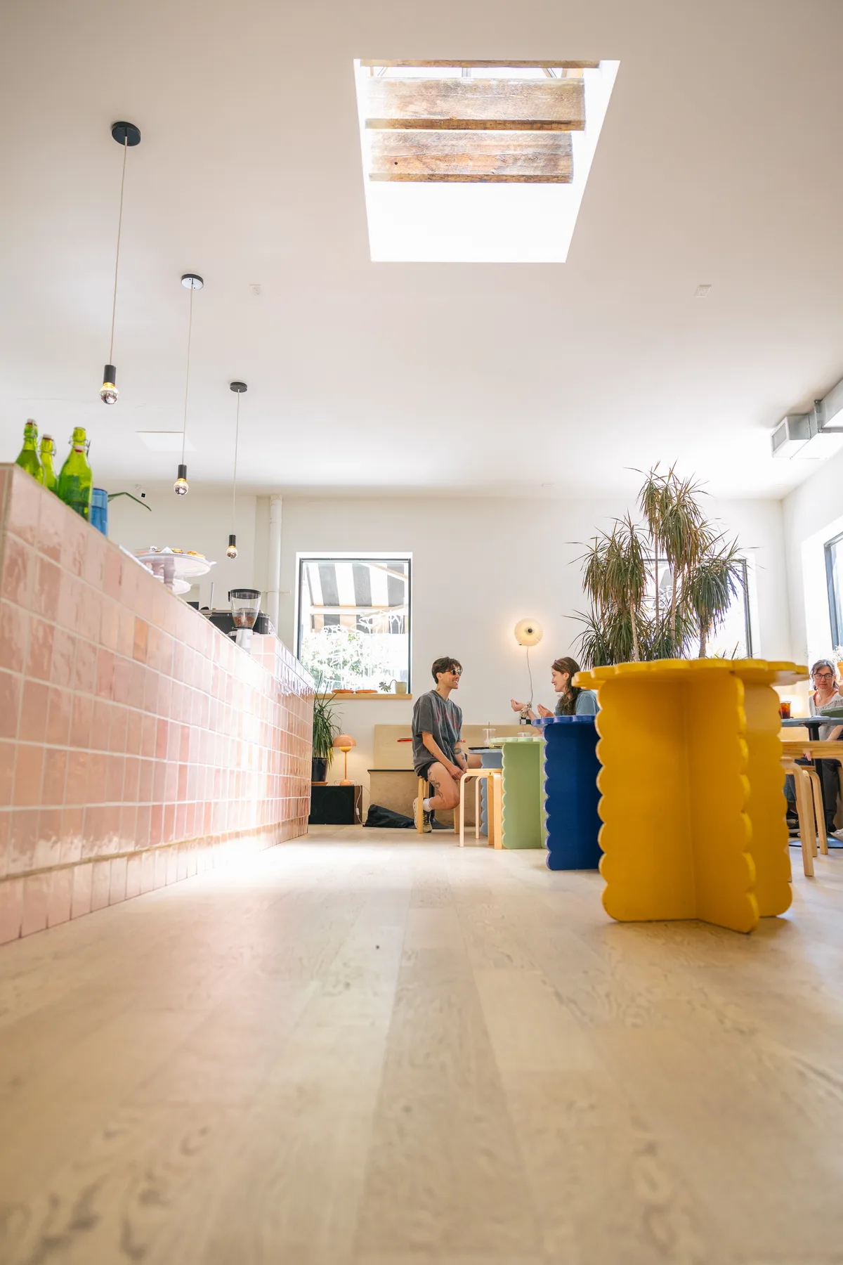 Elegant Cafe Space with Kitchen and Ample Seating, 93 sqm, retail activation, pop-up rental in Brooklyn, second interior view