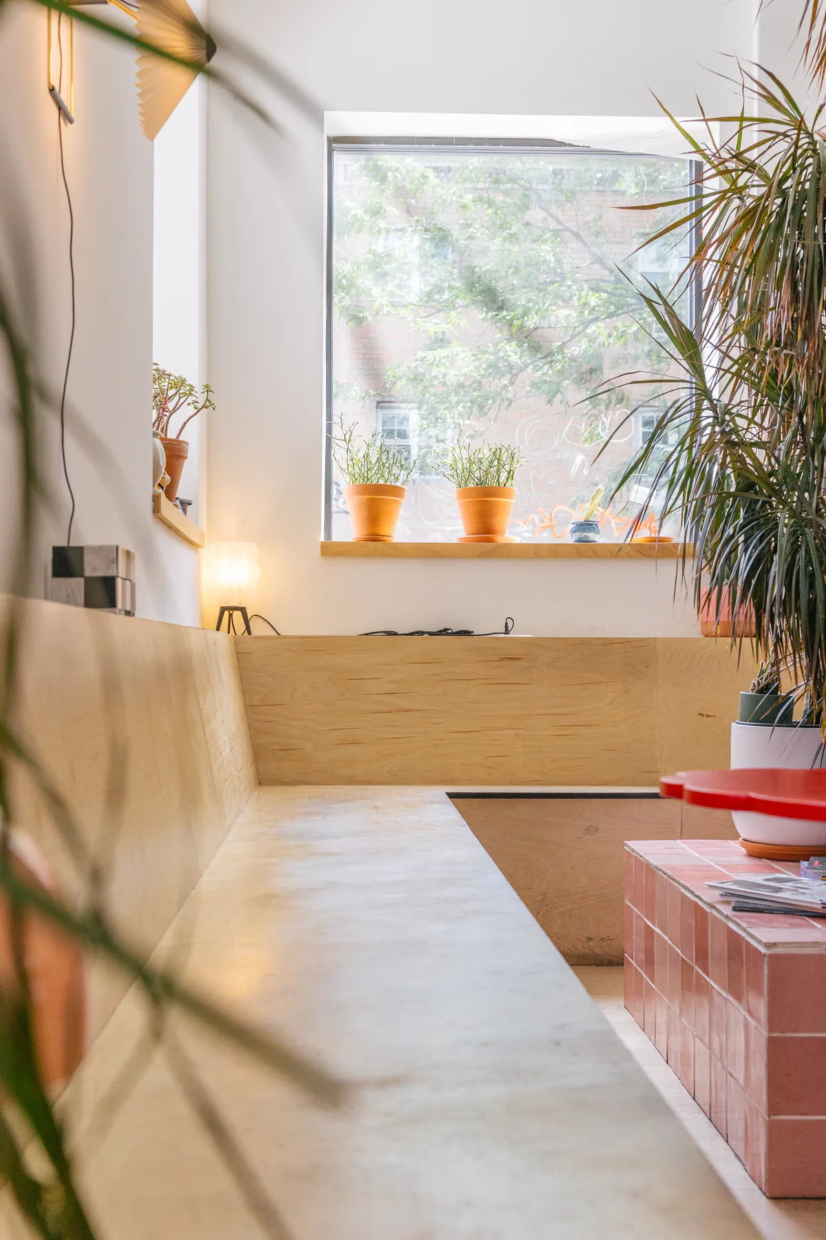 Elegant Cafe Space with Kitchen and Ample Seating, 93 sqm, retail activation, pop-up rental in Brooklyn, third interior view