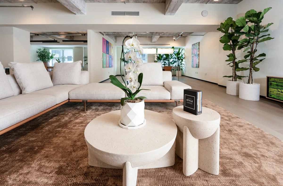Elegant Event Space on Lincoln Road, 325 sqm, pop up store in Miami Beach, interior view
