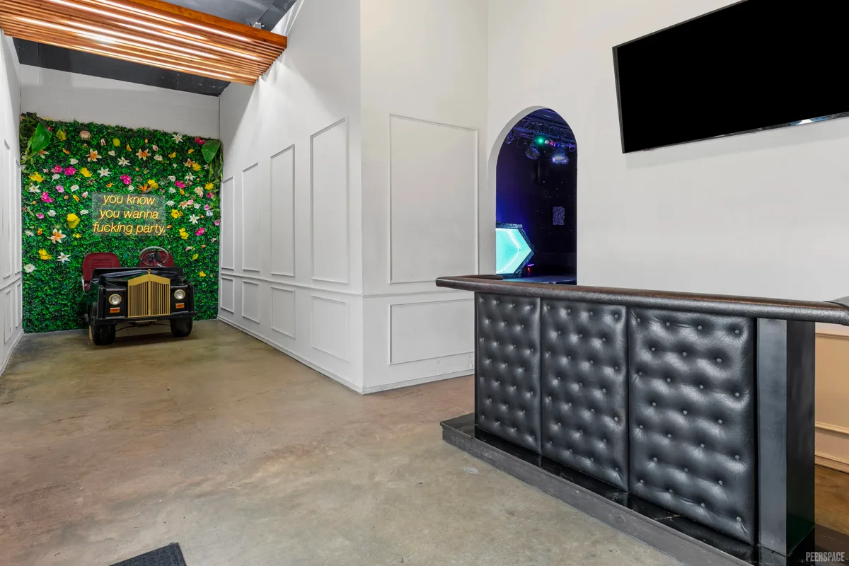 Elegant Event Space with In-House Photography Studio, 604 sqm, private event, pop-up rental in Los Angeles, third interior v…
