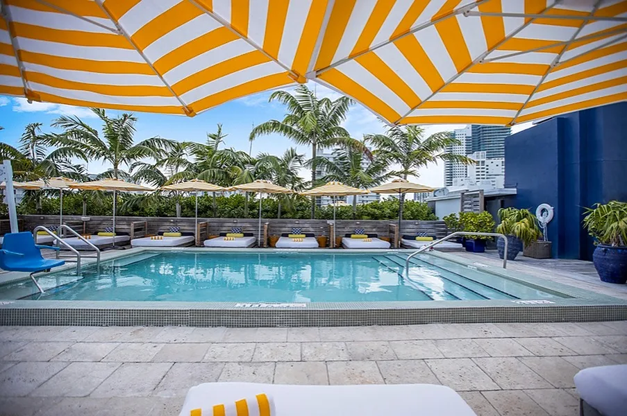 Elegant Hotel with Premium Amenities in South Beach, 93 sqm, showroom presentation, pop-up rental in Miami Beach