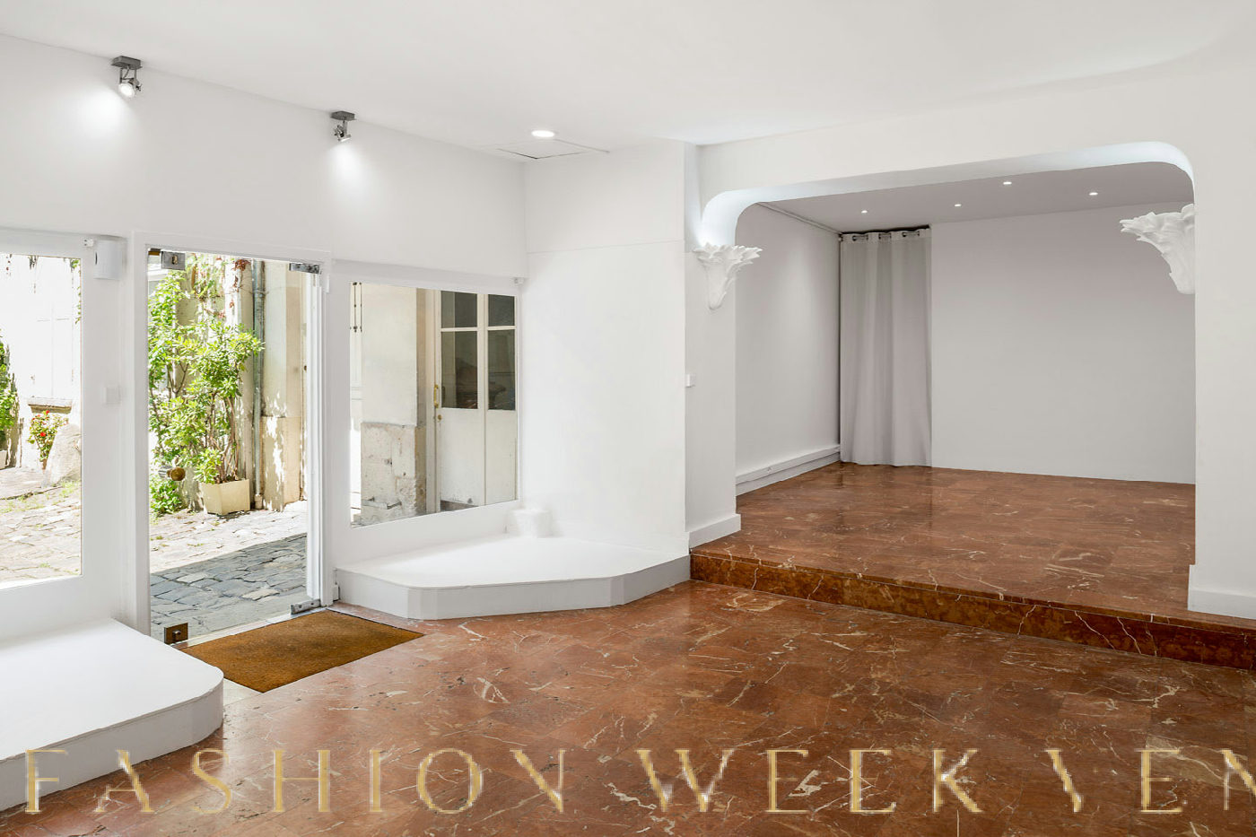 Elegant Loft Space for Fashion Events in Saint-Germain-des-Prés, 59 sqm, fashion showroom, pop-up rental in Paris, second in…