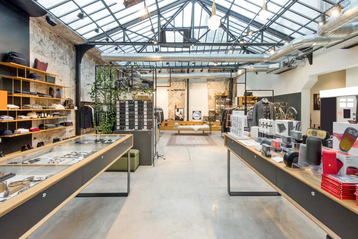 Elegant Pop-Up Space Available in Le Marais — 5