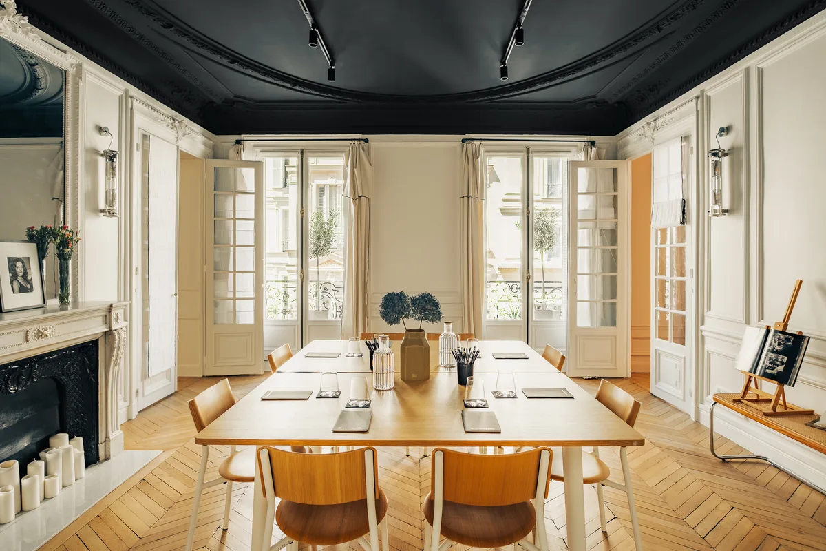 Elegant Reception Apartment in Paris 8th Arrondissement, 150 sqm, photo shoot, pop-up rental, third interior view