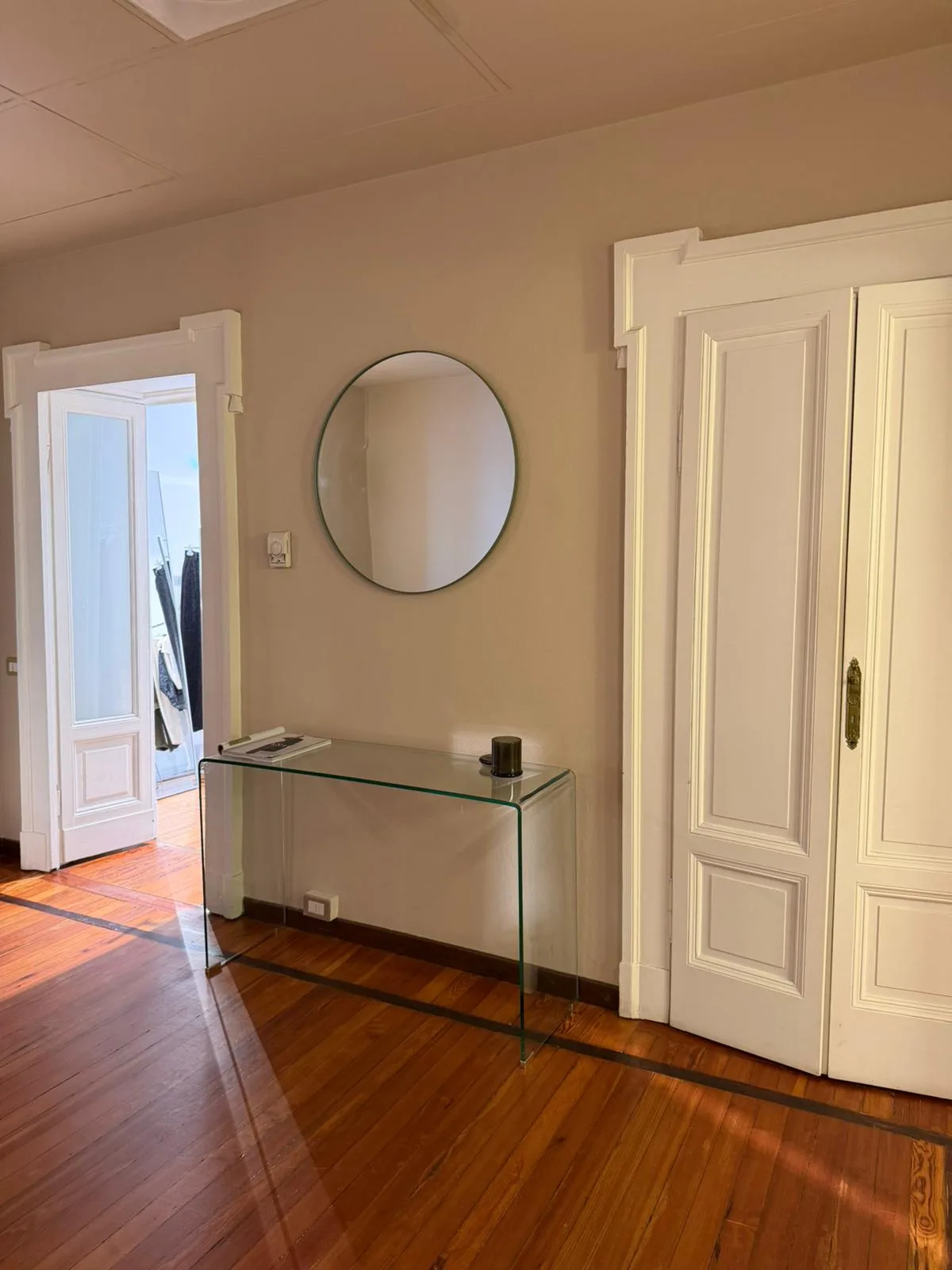 Elegant Showroom in Historic Liberty-style Building, 200 sqm, showroom presentation, pop-up rental in Milano