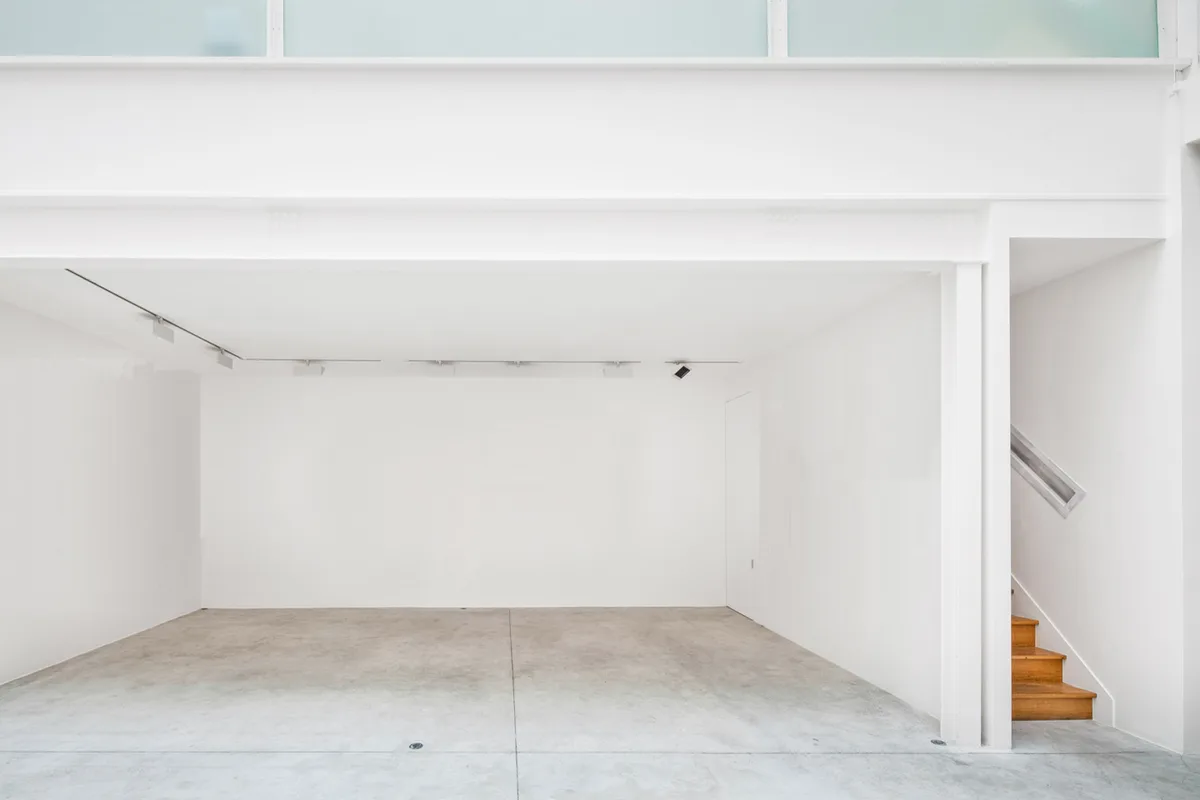 Elegant Showroom Space in Paris, 100 sqm, showroom presentation, pop-up rental, interior view