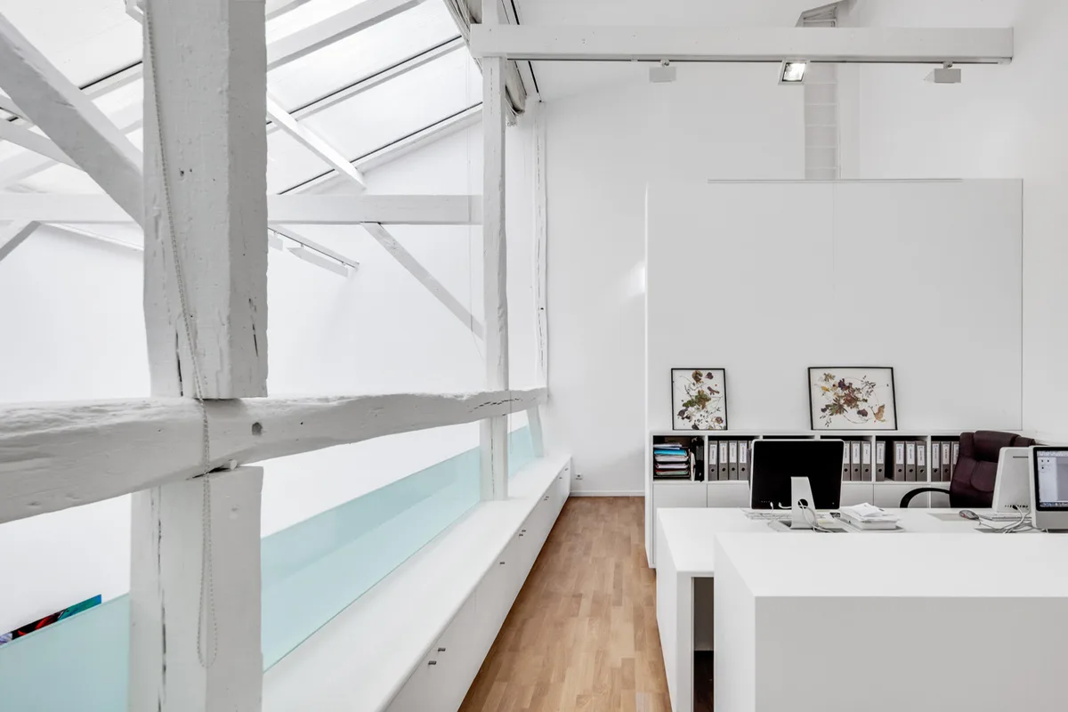 Elegant Showroom Space in Paris, 100 sqm, showroom presentation, pop-up rental, additional interior view