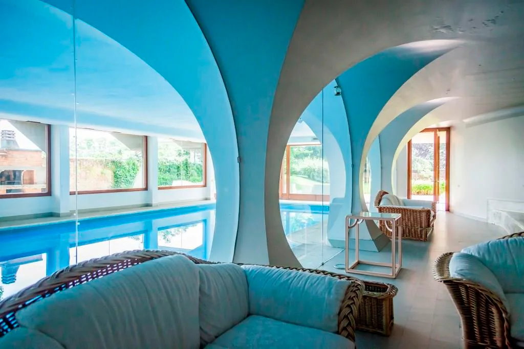 Elegant Villa Near Milan with Park and Indoor Pool, 1000 sqm, photo shoot, pop-up rental in Sedriano, interior view