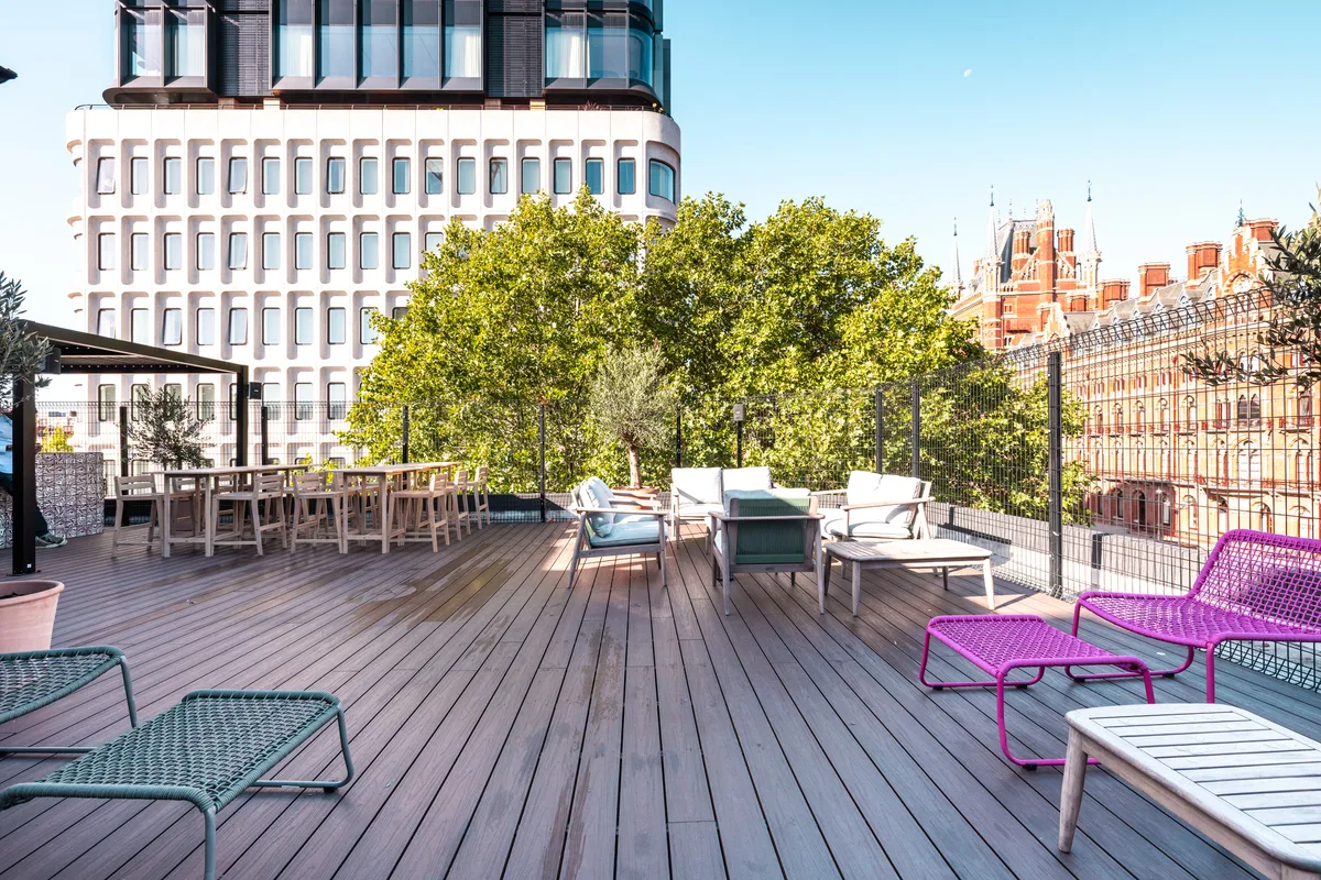 Elevated Rooftop Terrace for Events, 65 sqm, cocktail reception, pop-up rental in London, third interior view