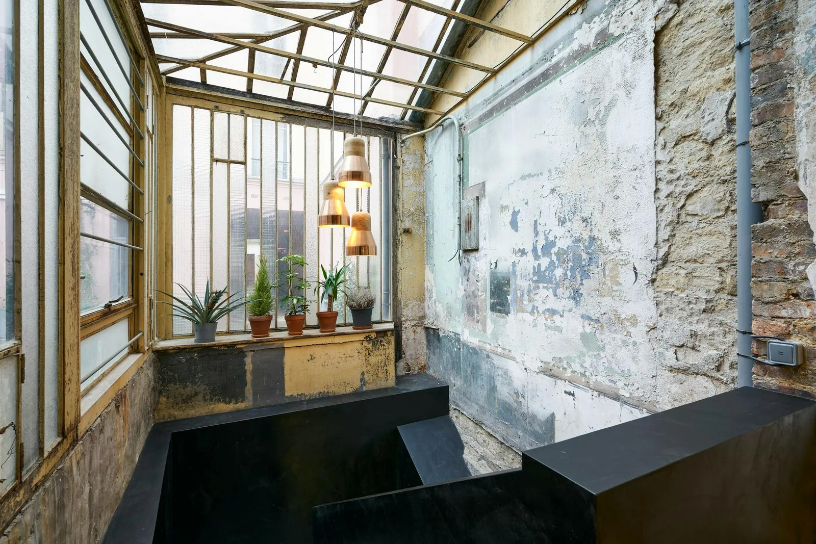 Entire art gallery in Le Marais, Paris — 2