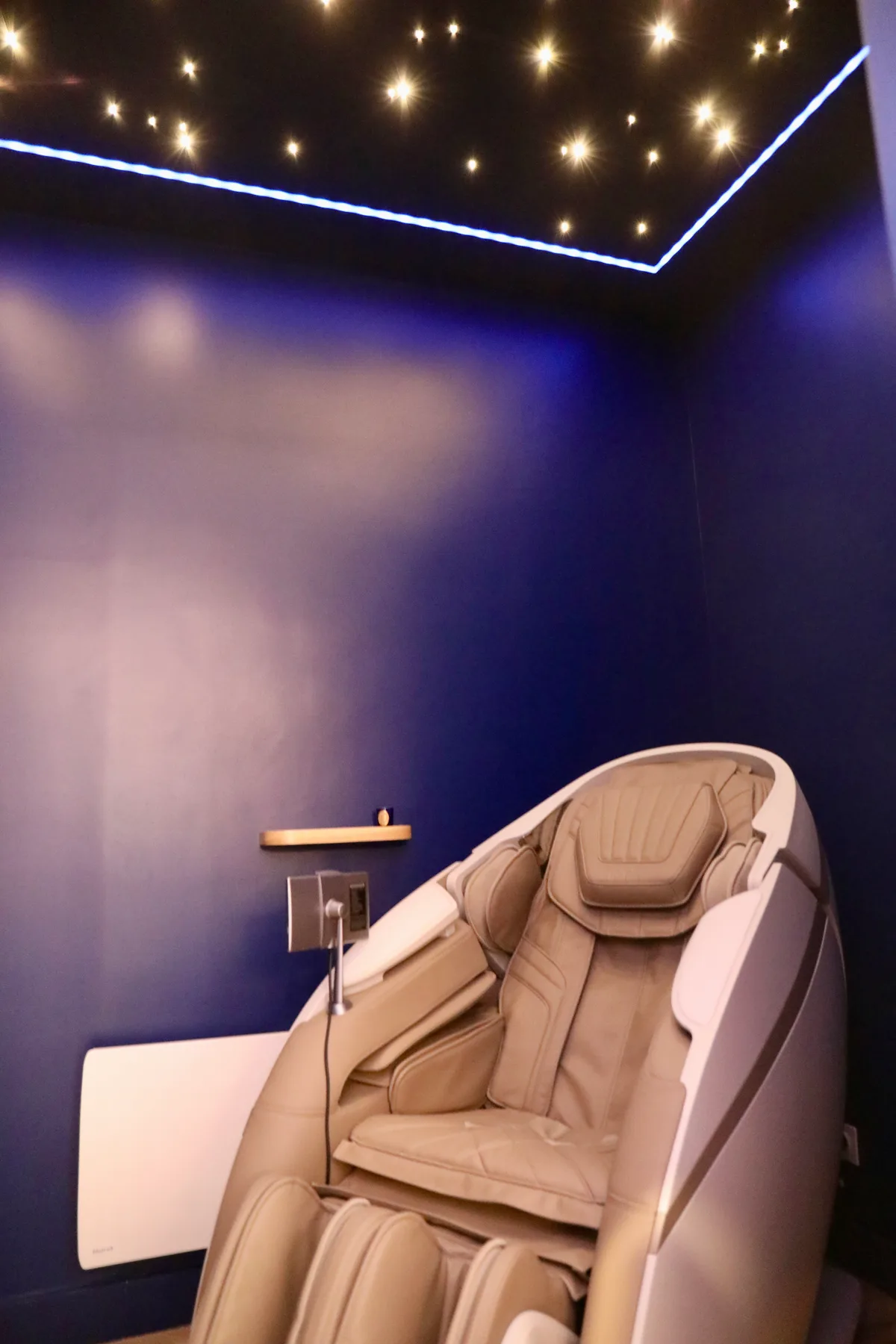 Espace Bien-Être High-Tech à Paris, 50 sqm, art exhibition, pop-up rental, additional interior view