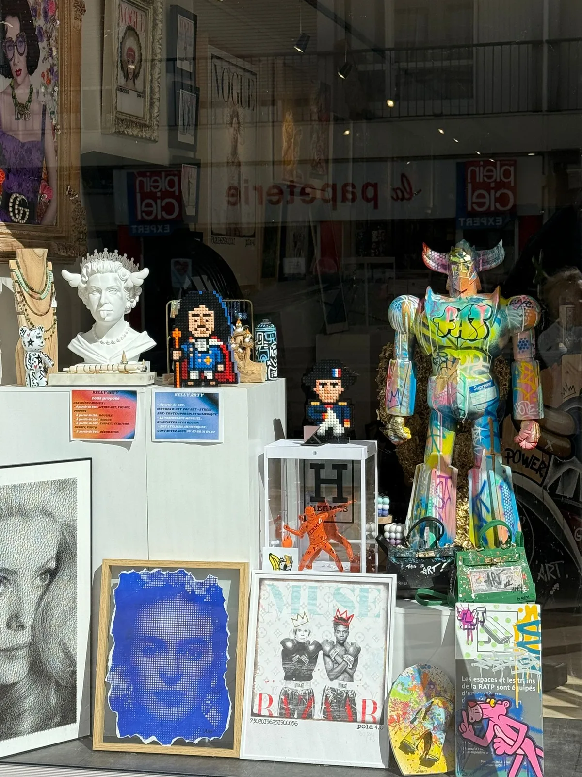 Espace Commercial de 50 m² avec Art Pop et Urban, art exhibition, pop-up rental in Fontainebleau, second interior view