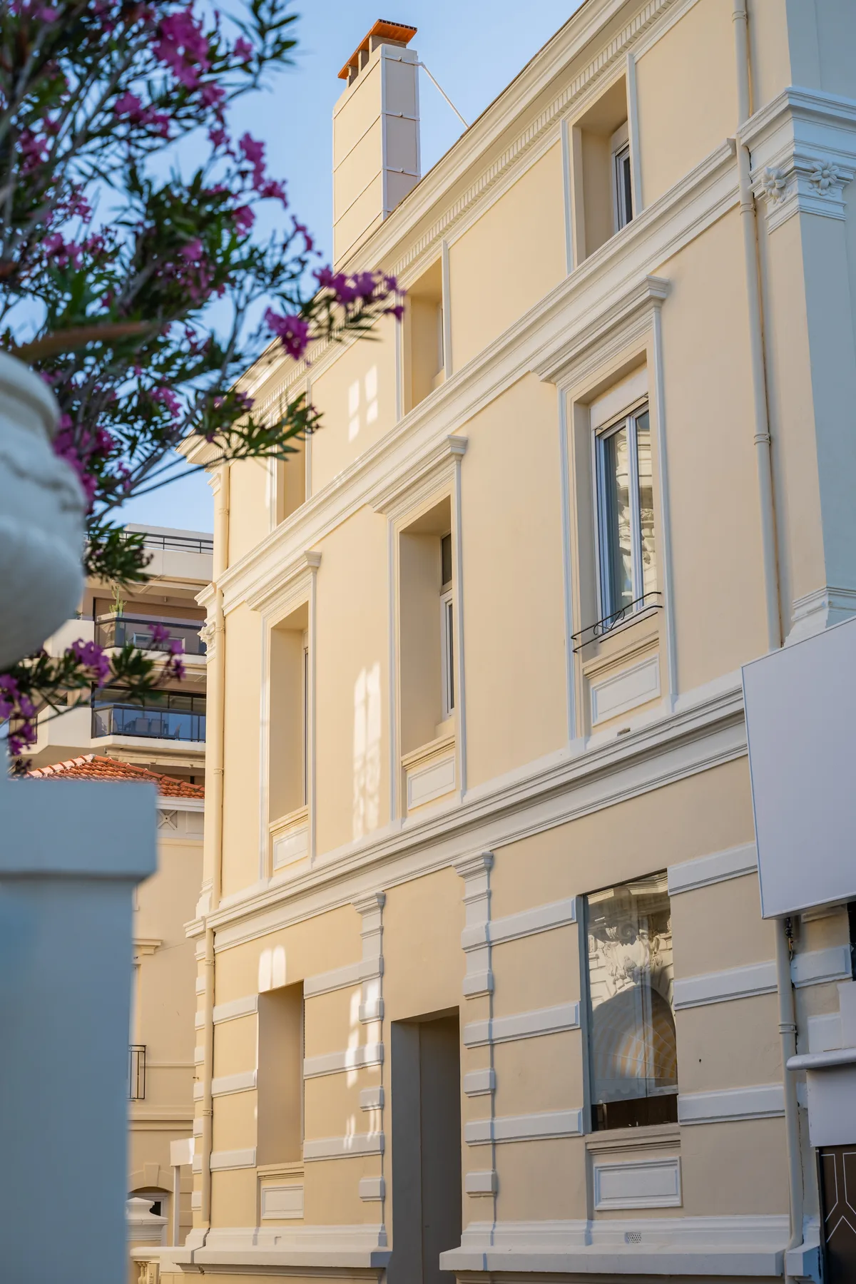 Espace Croisette - Flexible Event Space in Cannes, 434 sqm, retail activation, pop-up rental, interior view