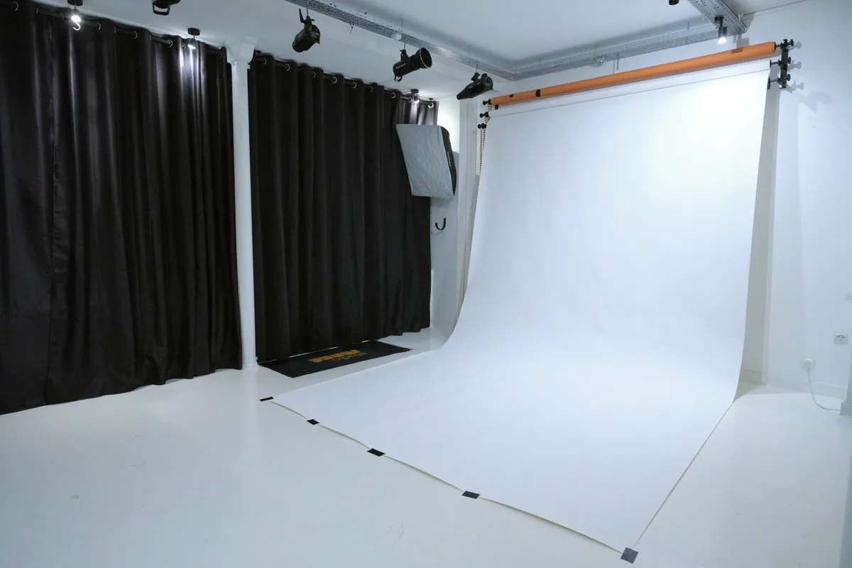 Espace de photographie et production audiovisuelle, 45 sqm, photo shoot, pop-up rental in Paris, interior view