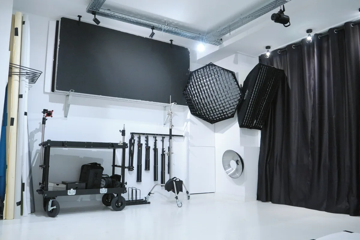 Espace de photographie et production audiovisuelle, 45 sqm, photo shoot, pop-up rental in Paris, third interior view