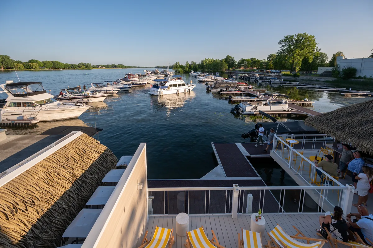 Espace de réception avec vue sur la Rivière Richelieu, 191 sqm, private event, pop-up rental in Saint-Jean-sur-Richelieu, th…