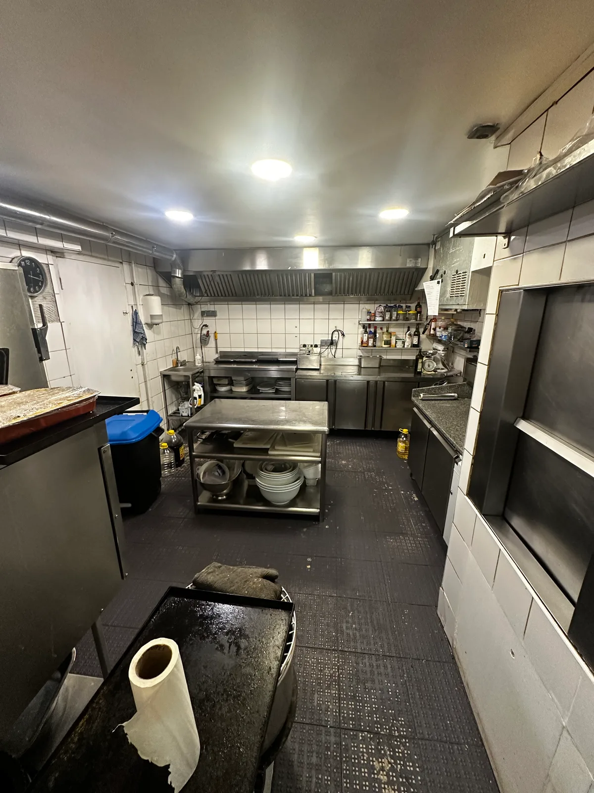 Espace de Restaurant Familial à Louer dans le 16e Arrondissement, 90 sqm, pop up store in Paris, additional interior view