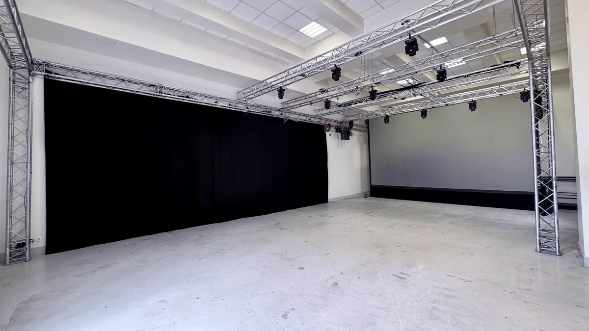 Espace de tournage et photo de 200 m² à Paris, video production, pop-up rental in Les Lilas, second interior view