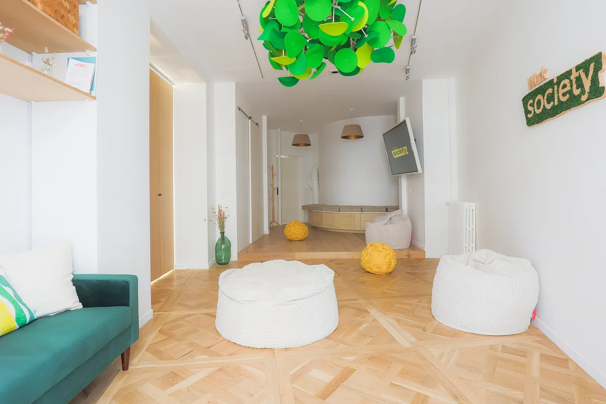 Espace de travail et d'événementiel modulable à Paris, 125 sqm, retail activation, pop-up rental, third interior view