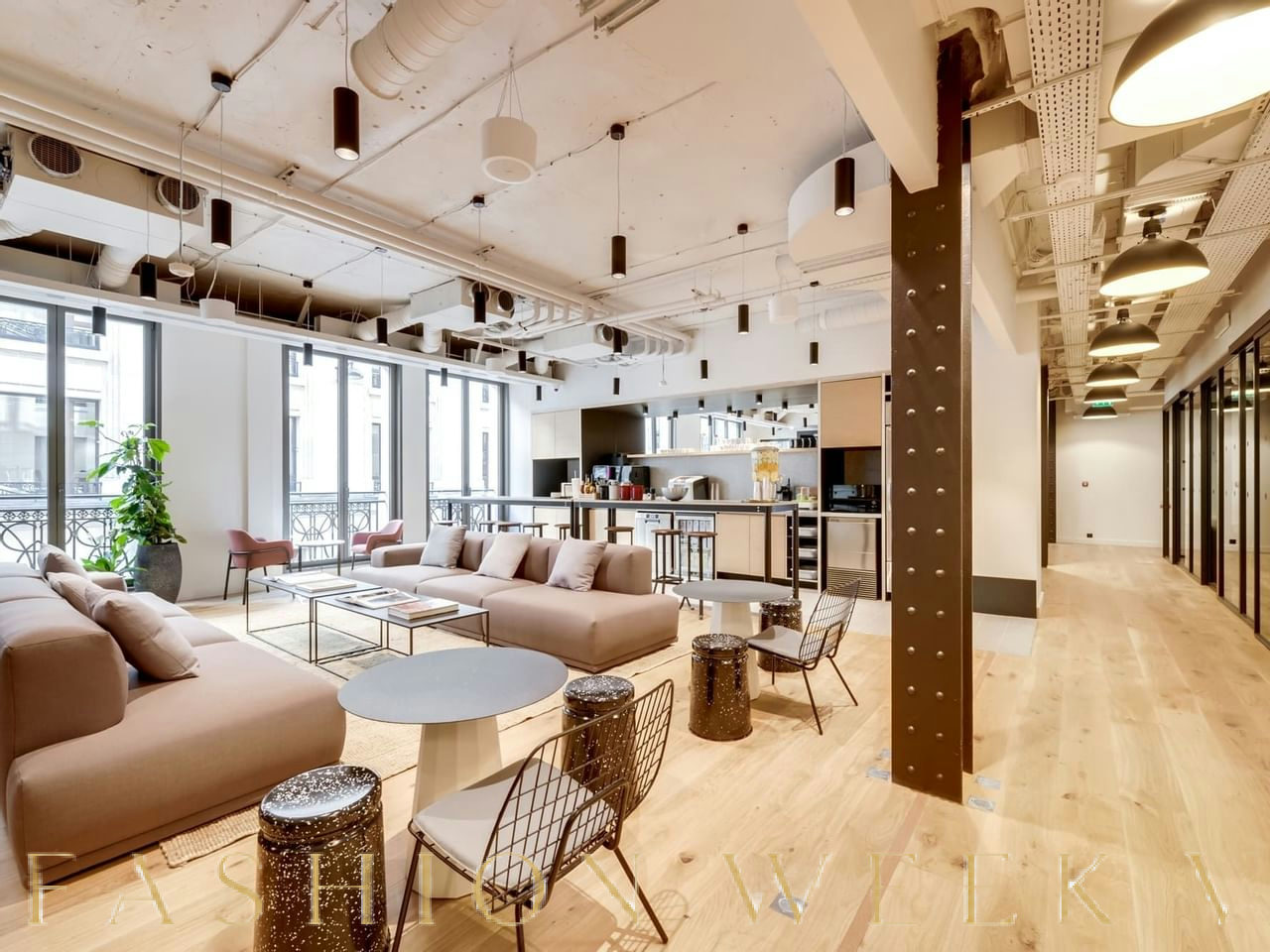 Espace de Travail Inspirant dans le VIIIe Arrondissement, 1 sqm, networking event, pop-up rental in Paris