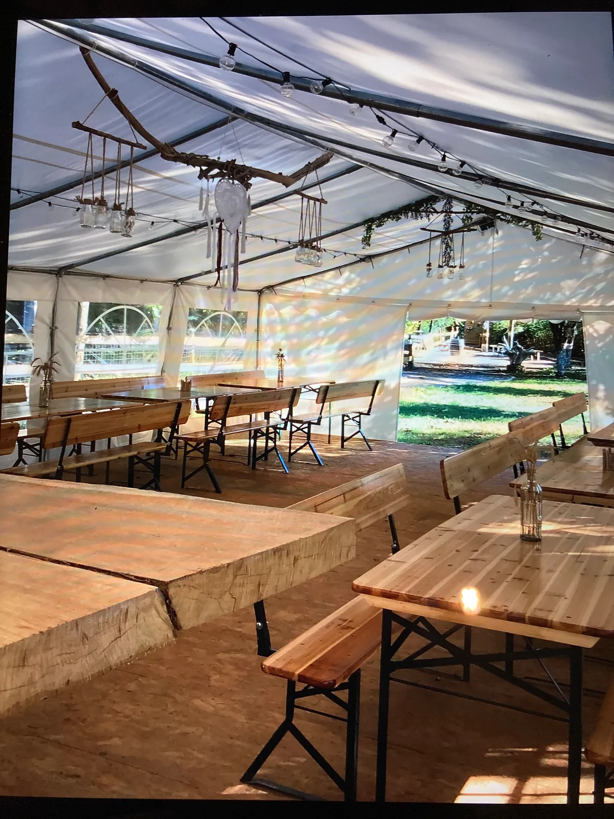 Espace évènementiel en bord de rivière, 1800 sqm, private event, pop-up rental in Épinouze