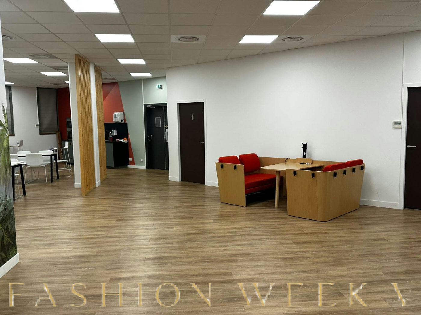 Espace Événementiel Moderne de 300 m² à Rueil-Malmaison, conference, pop-up rental, third interior view