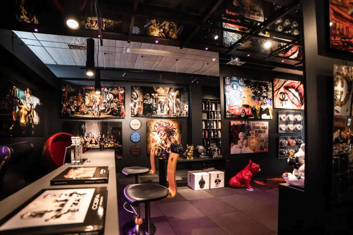 Espace galerie d'art contemporain de 60 m², art exhibition, pop-up rental in Poisy, second interior view