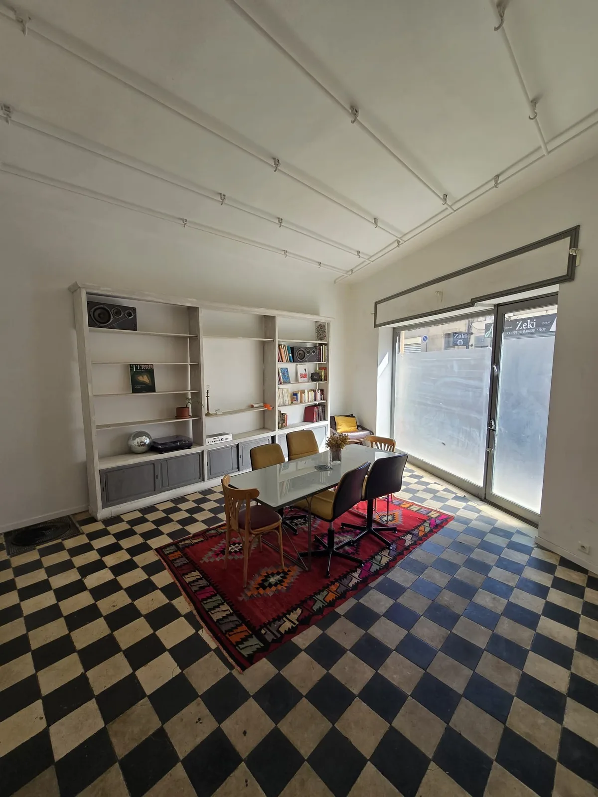 Espace polyvalent de 30m² avec vitrine, pop up store in Marseille