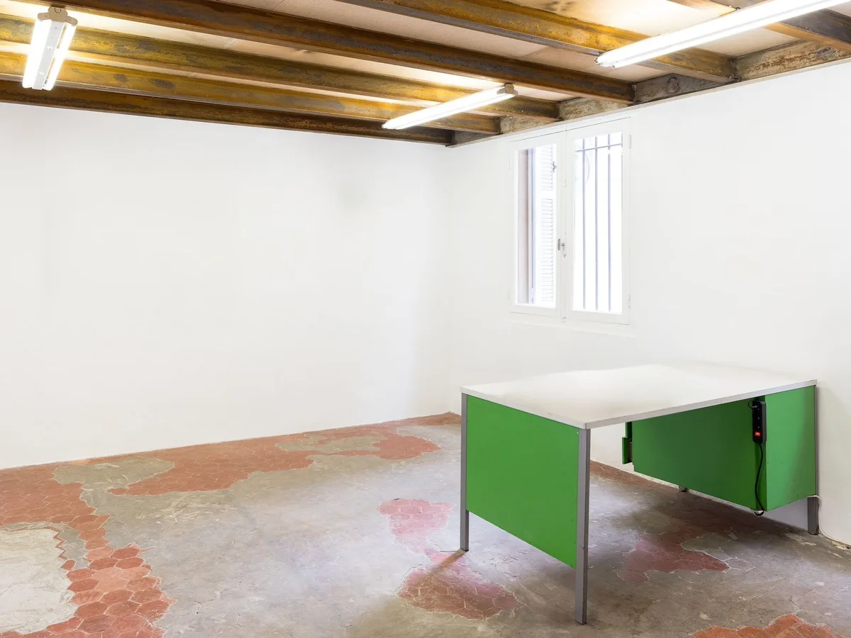 Espace Vide Sur Deux Niveaux Pour Événements, 37 sqm, pop up store in Marseille, second interior view