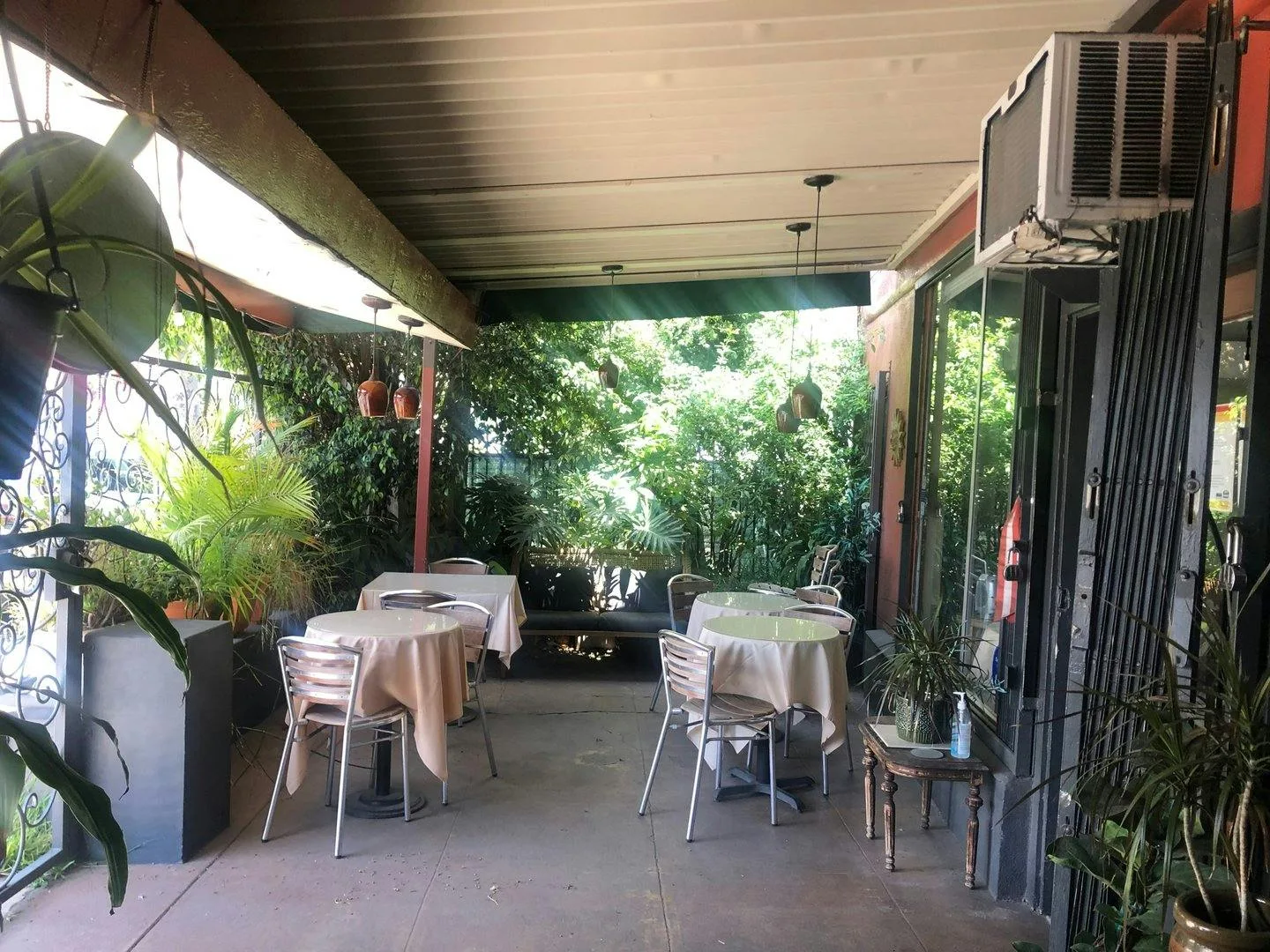 Event and Patio Space in Pico-Robertson — 3
