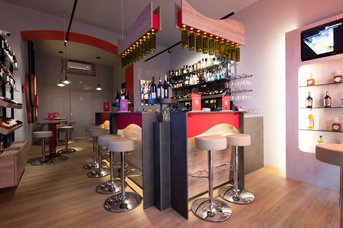Event Space in Central Milan, 55 sqm, private event, pop-up rental in Milano