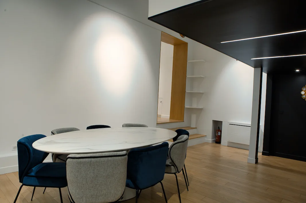Exceptional Commercial Space - 150m2, 150 sqm, retail activation, pop-up rental in Paris, additional interior view