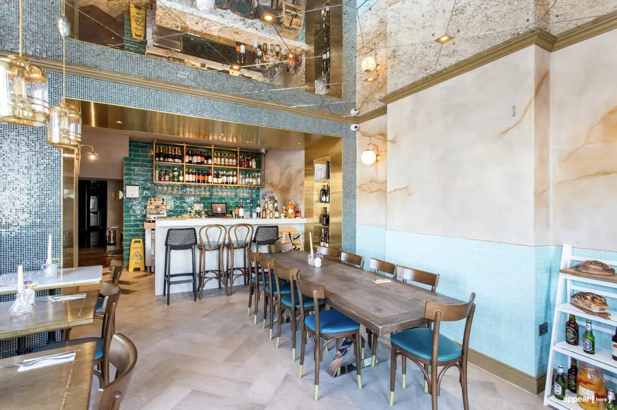 Exceptional Commercial Space on Northcote Road, 93 sqm, retail activation, pop-up rental in Greater London, second interior…