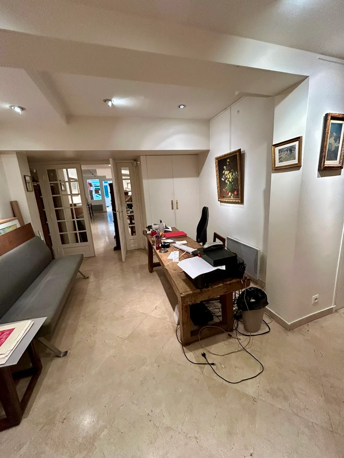 Exceptional Commercial Space with Independent Studio, 85 sqm, pop up store in Paris, additional interior view