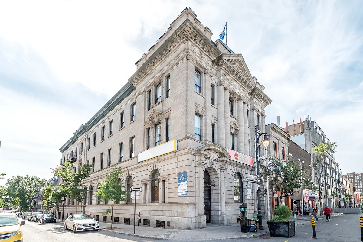 Exceptional Heritage Office and Retail Space for Lease, 557 sqm, pop up store in Montréal, second interior view