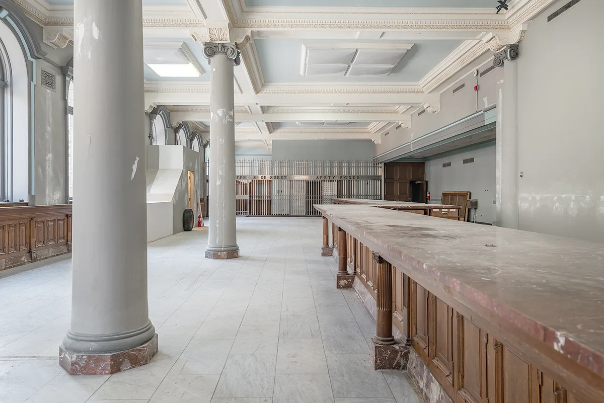 Exceptional Heritage Office and Retail Space for Lease, 557 sqm, pop up store in Montréal, third interior view