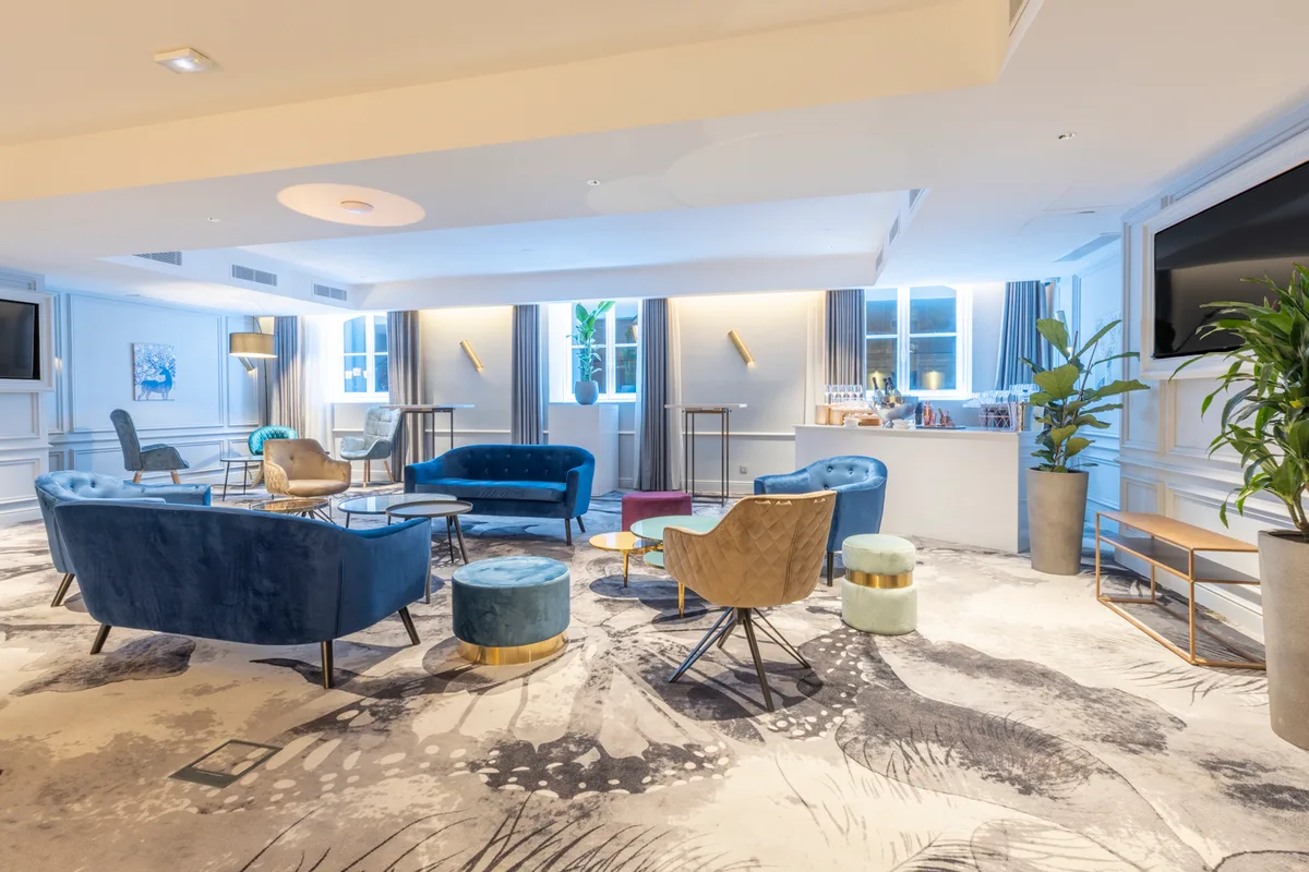 Exceptional Mansion for Showrooms and Events in Paris 8th, 900 sqm, showroom presentation, pop-up rental, interior view