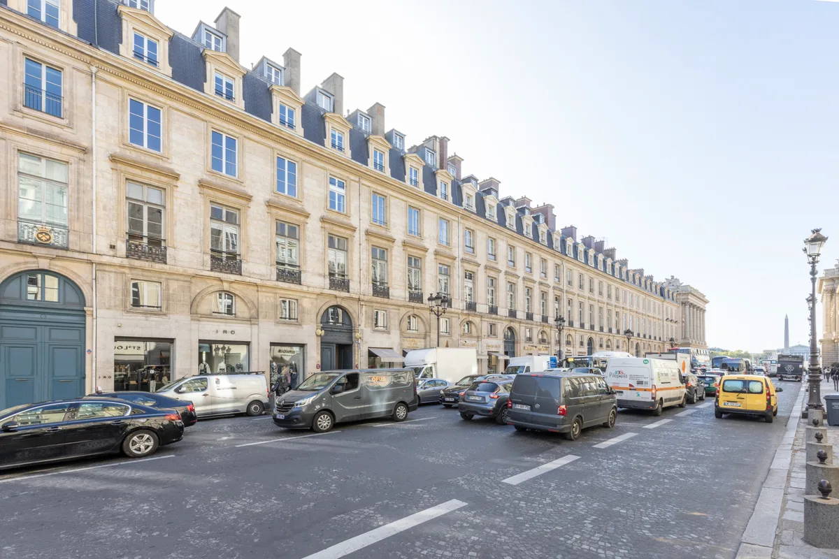 Exceptional Mansion for Showrooms and Events in Paris 8th, 900 sqm, showroom presentation, pop-up rental, additional interio…
