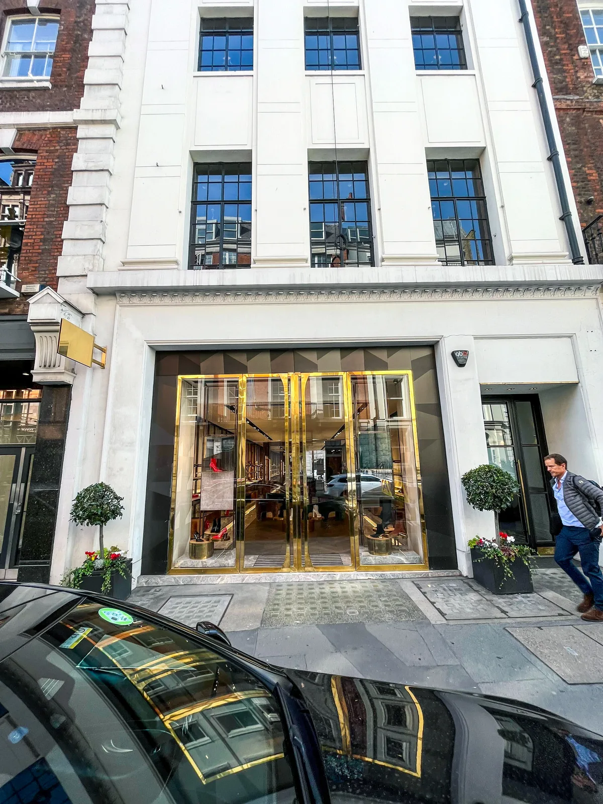 Exceptional Retail Space on Albemarle Street, Mayfair, 227 sqm, pop up store in Greater London